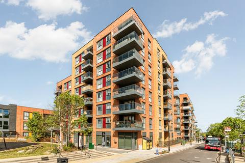 2 bed property, in Copley Close, £425,000