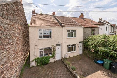 3 bed property, in Downend Road, £430,000