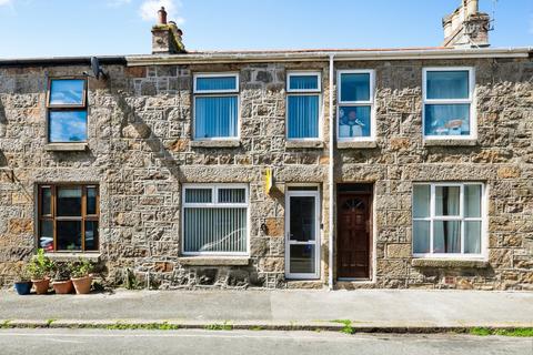 2 bed property, in St. James Street, £215,000