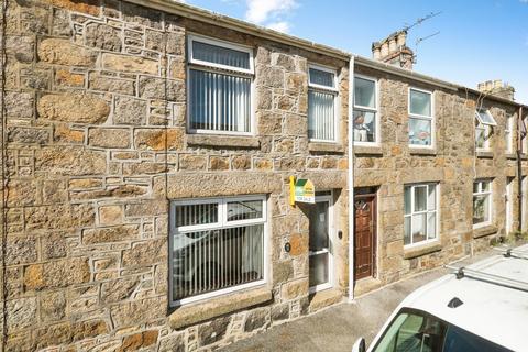 2 bed property, in St. James Street, £200,000