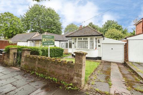 2 bed property, in Darley Avenue, £220,000