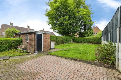 2 bed property, in Eastwood Lane, £180,000