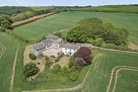5 bed property, in Kingsbridge, £1,195,000