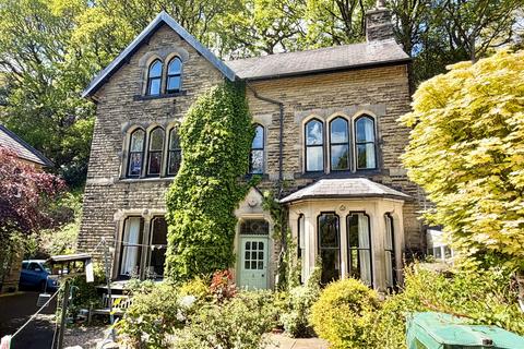 4 bed property, in Oak Villa, £499,950