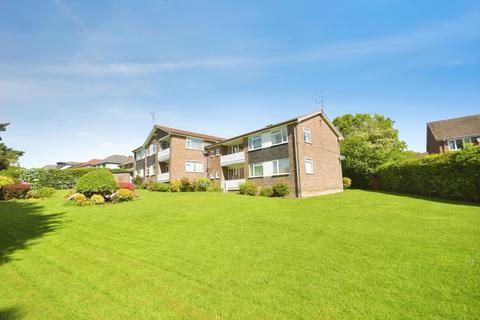 3 bed property, in Burlington Close, £365,000
