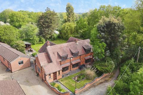 4 bed property, in Ted Pitts Lane, £1,150,000