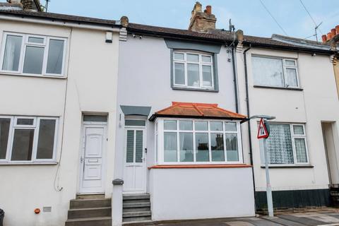 3 bed property, in Glencoe Road, £255,000