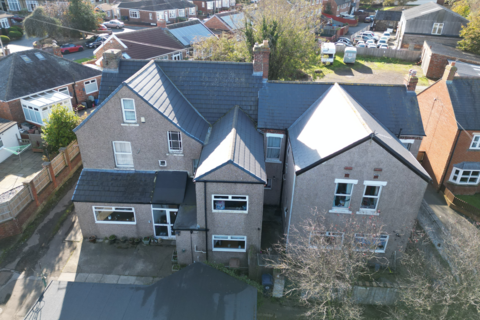 2 bed property, in Primrose Terrace, £220,000