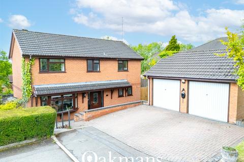4 bed property, in Coleford Close, £440,000