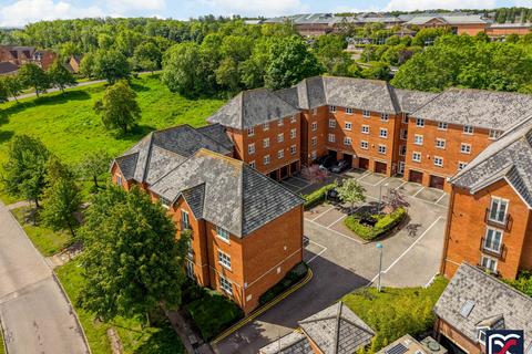 3 bed property, in Vernier Crescent, £320,000