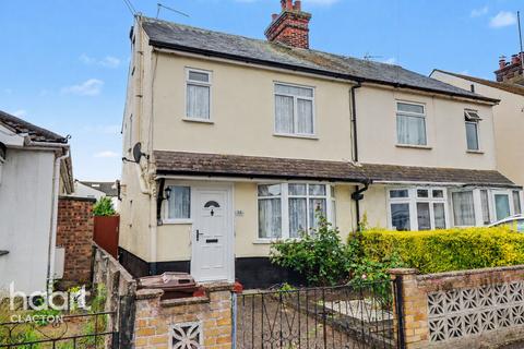 3 bed property, in Tewkesbury Road, £190,000