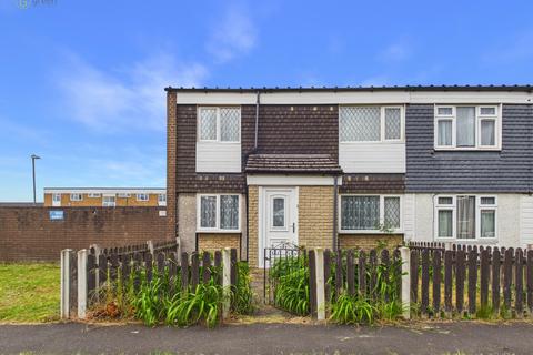 3 bed property, in Maytree Close, £160,000