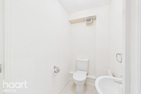 3 bed property, in Wood Street, £325,000