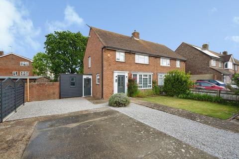3 bed property, in Kings Road, £395,000