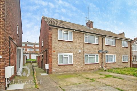 2 bed property, in Dudsbury Road, £100,000