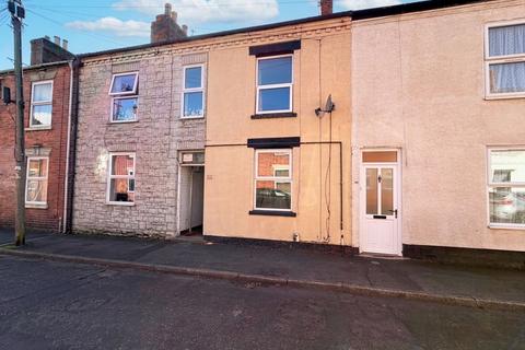 3 bed property, in Sidney Street, £150,000