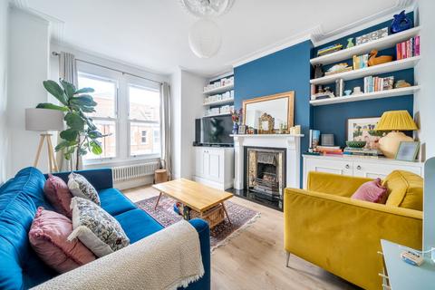 3 bed property, in Bickley Street, £600,000