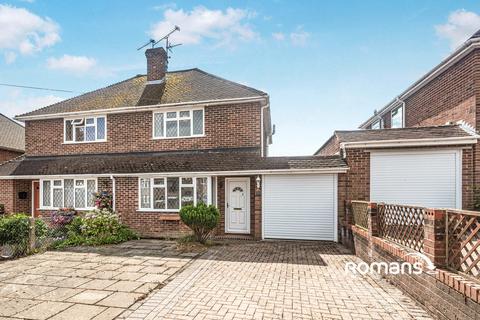 3 bed property, in Redhatch Drive, £500,000