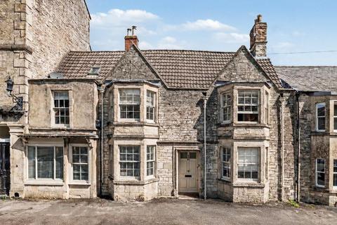 4 bed property, in Marshfield SN14, £1,250,000
