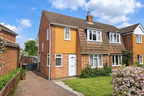 3 bed property, in Forge Close, £450,000
