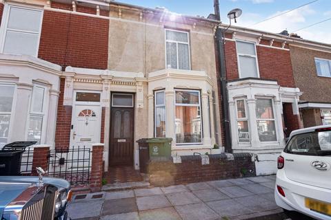 3 bed property, in Bristol Road, £290,000