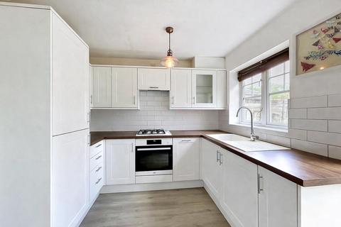 2 bed property, in Woodmill Meadow, £290,000
