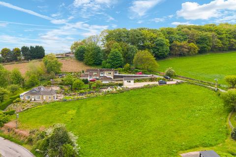 3 bed property, in Beau Vista, £450,000