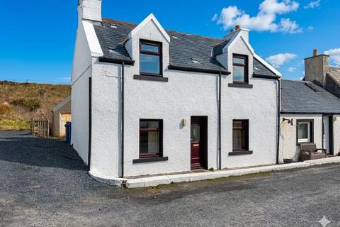 3 bed property, in Queen Street, £280,000
