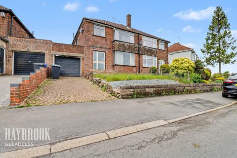 3 bed property, in Charnock Dale Road, £190,000