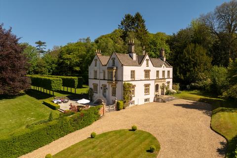 8 bed property, in Compton Bassett, £4,125,000