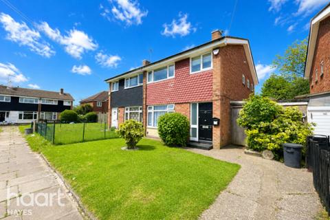 3 bed property, in Hayman Crescent, £510,000