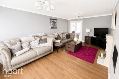 3 bed property, in Hayman Crescent, £510,000