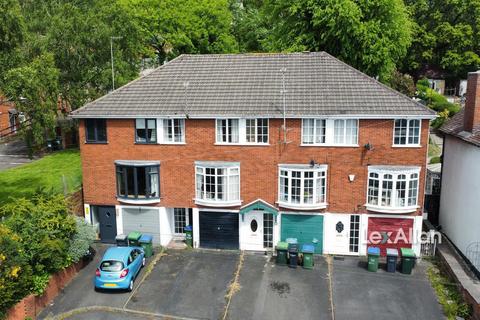 3 bed property, in Halesowen Road, £240,000