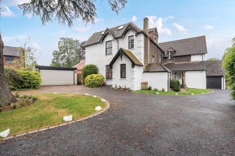 6 bed property, in Horseshoe Lane West, £1,100,000