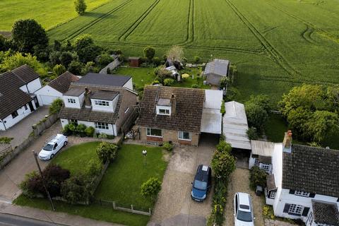 4 bed property, in Kimbolton Road, £525,000
