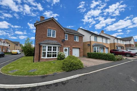 4 bed property, in Nable Hill Close, £299,995
