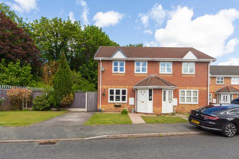 3 bed property, in Greenbank Drive, £240,000