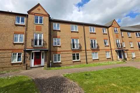2 bed property, in Wash Beck Close, £110,000