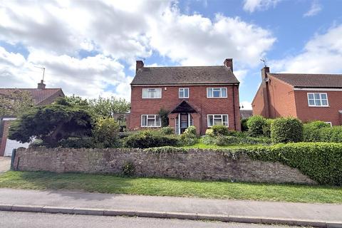 3 bed property, in Fisher Lane, £550,000