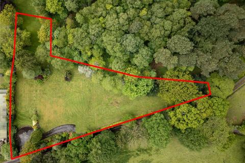 5 bed property, in Quiet, £1,000,000
