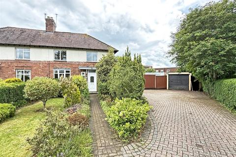 3 bed property, in Berwick Avenue, £275,000