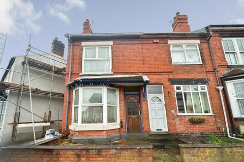 3 bed property, in 31 Court Road, £125,000