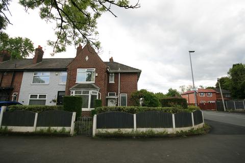 3 bed property, in Victoria Avenue, £230,000