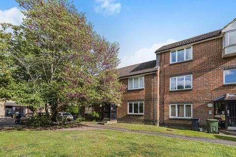 1 bed property, in Burpham, £225,000
