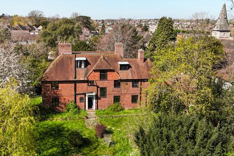 8 bed property, in Hayes Street, £1,200,000