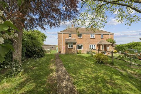 3 bed property, in Brown Candover, £535,000