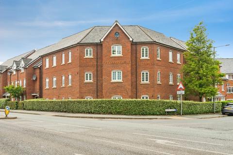2 bed property, in Irwell Place, £140,000
