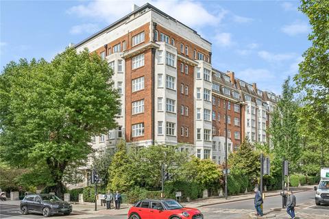 3 bed property, in Wellington Road, £1,000,000
