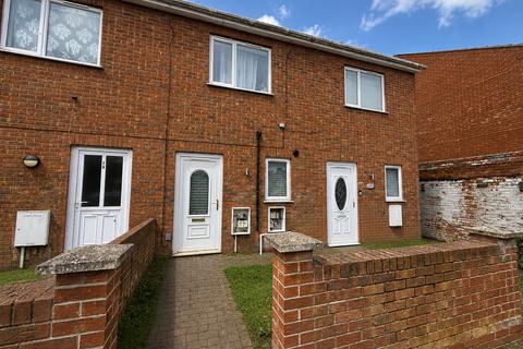 2 bed property, in Mansel Street, £70,000