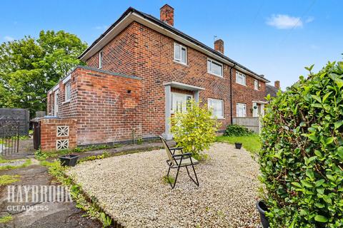 3 bed property, in Mather Crescent, £160,000